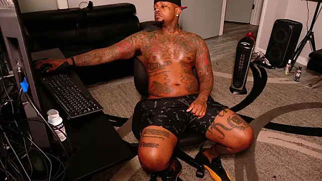 SLANGONDEMHOES online show from 22, 7, 2026