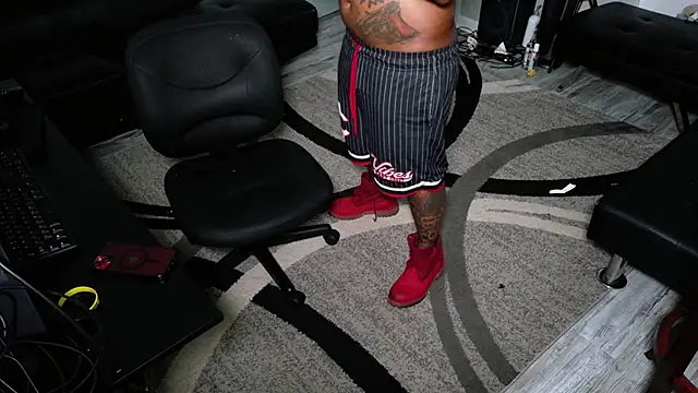 SLANGONDEMHOES online show from 24, 7, 2026