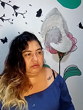 Snapshot of curvy_diva_ chatting on 15, 12, 2025 curvy diva online show from 15, 12, 2025