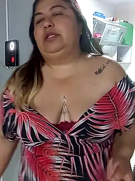 Snapshot of curvy_diva_ chatting on 17, 12, 2025 curvy diva online show from 17, 12, 2025