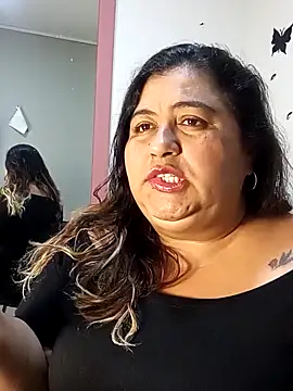 Snapshot of curvy_diva_ chatting on 6, 1, 2026 curvy diva online show from 6, 1, 2026