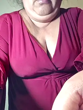 Snapshot of curvy_diva_ chatting on 10, 4, 2026 curvy diva online show from 10, 4, 2026