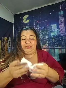 Snapshot of curvy_diva_ chatting on 13, 4, 2026 curvy diva online show from 13, 4, 2026