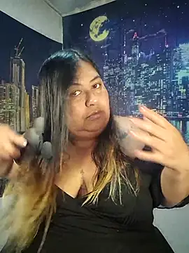 Snapshot of curvy_diva_ chatting on 15, 4, 2026 curvy diva online show from 15, 4, 2026