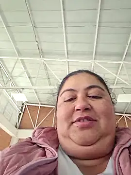 Snapshot of curvy_diva_ chatting on 16, 4, 2026 curvy diva online show from 16, 4, 2026