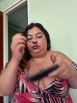 Snapshot of curvy_diva_ chatting on 28, 4, 2026 curvy diva online show from 28, 4, 2026