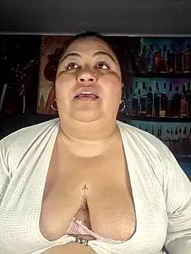 Snapshot of curvy_diva_ chatting on 4, 5, 2026 curvy diva online show from 4, 5, 2026