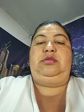 Snapshot of curvy_diva_ chatting on 6, 5, 2026 curvy diva online show from 6, 5, 2026
