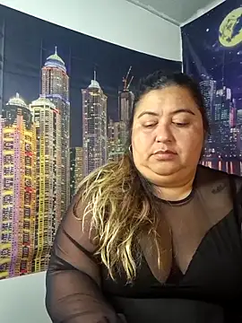 Snapshot of curvy_diva_ chatting on 8, 5, 2026 curvy diva online show from 8, 5, 2026