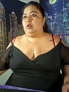 Snapshot of curvy_diva_ chatting on 11, 5, 2026 curvy diva online show from 11, 5, 2026