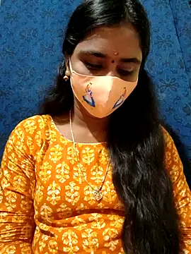 Snapshot of mini-queen chatting on 29, 9, 2025 mini-queen online show from 29, 9, 2025