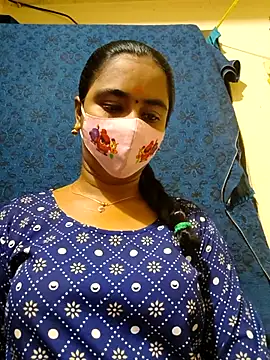 Snapshot of mini-queen chatting on 20, 2, 2026 mini-queen online show from 20, 2, 2026