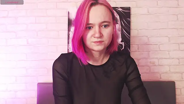 Ericha Stone online show from 26, 9, 2025