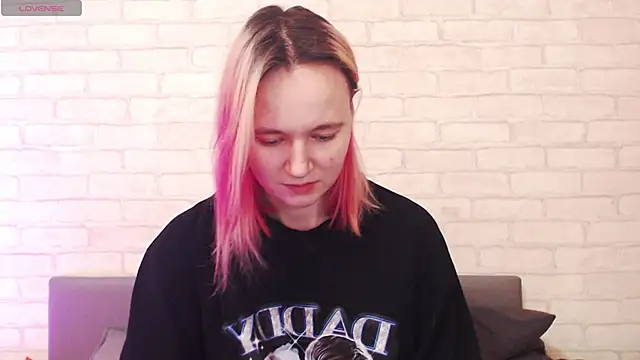 Ericha Stone online show from 6, 1, 2026