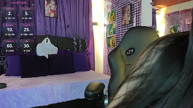 Snapshot of Moon_Play chatting on 9, 10, 2025 Moon Play online show from 9, 10, 2025