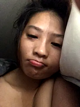 Snapshot of LiLy-0477 chatting on 8, 9, 2025 LiLy-0477 online show from 8, 9, 2025