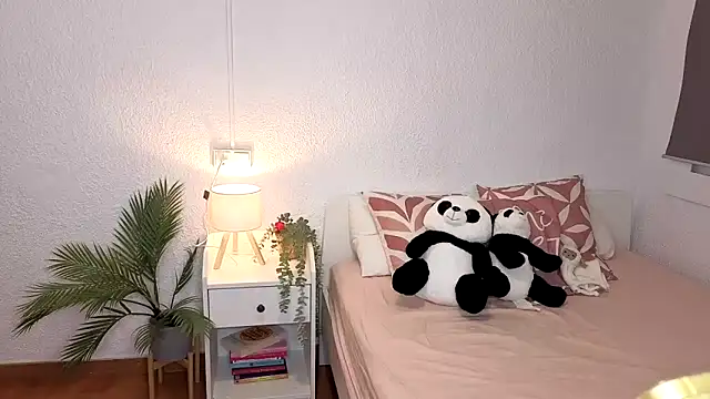 Snapshot of lillypanda chatting on 26, 9, 2025 lillypanda online show from 26, 9, 2025