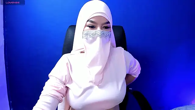 Snapshot of Amal_Bakir chatting on 20, 9, 2025 Amal Bakir online show from 20, 9, 2025