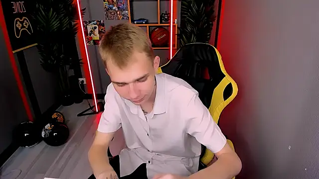 Snapshot of TimBlaks chatting on 5, 11, 2025 TimBlaks online show from 5, 11, 2025