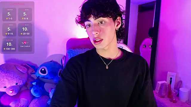 Snapshot of saanti_foxs chatting on 27, 9, 2025 saanti foxs online show from 27, 9, 2025