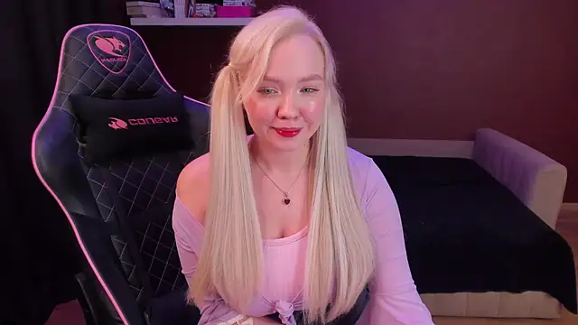 Snapshot of AlishaSe7enthAngel chatting on 1, 10, 2025 AlishaSe7enthAngel online show from 1, 10, 2025