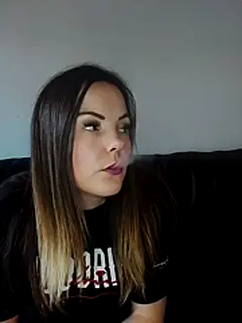 SexyLoLoUK online show from 2, 12, 2025