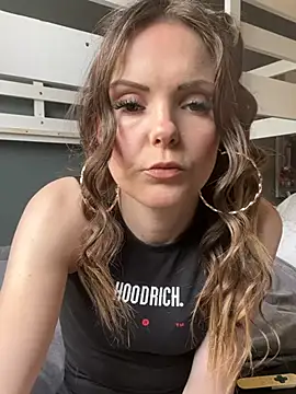 SexyLoLoUK online show from 18, 5, 2026