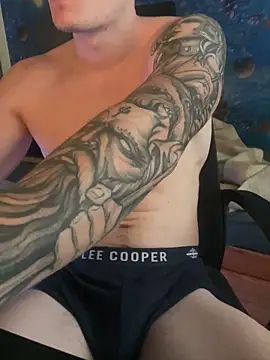 Snapshot of fronkie9384 chatting on 1, 12, 2025 fronkie9384 online show from 1, 12, 2025