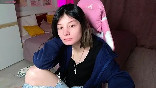 EllinEverly online show from 8, 3, 2026