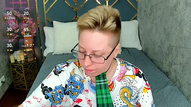 Snapshot of AlexandraGreen chatting on 18, 9, 2025 AlexandraGreen online show from 18, 9, 2025