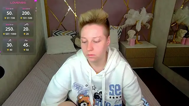 Snapshot of AlexandraGreen chatting on 27, 9, 2025 AlexandraGreen online show from 27, 9, 2025