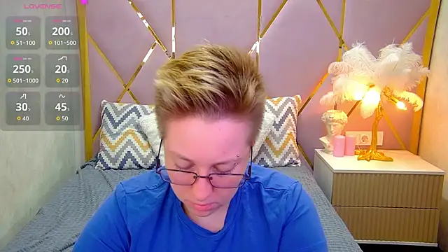 Snapshot of AlexandraGreen chatting on 13, 10, 2025 AlexandraGreen online show from 13, 10, 2025