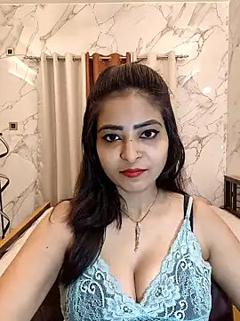 QUEEN-ADITI online show from 7, 3, 2026