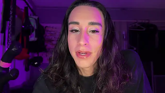 xoFrankie online show from 5, 11, 2025