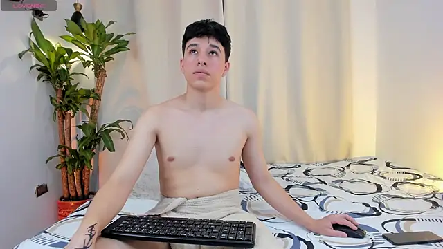 Snapshot of mrhot_night chatting on 5, 4, 2026 mrhot night online show from 5, 4, 2026