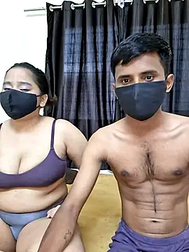 Snapshot of Beautiful_couple_70 chatting on 7, 6, 2026 Beautiful couple 70 online show from 7, 6, 2026