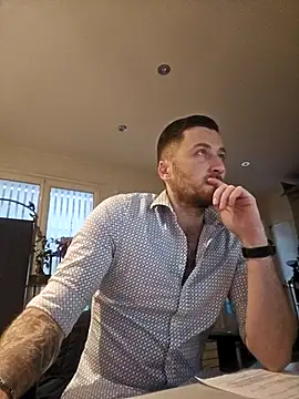 Snapshot of Keviios chatting on 1, 10, 2025 Keviios online show from 1, 10, 2025