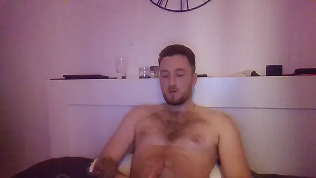 Snapshot of Keviios chatting on 7, 10, 2025 Keviios online show from 7, 10, 2025