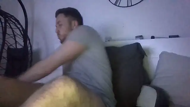 Snapshot of Keviios chatting on 8, 10, 2025 Keviios online show from 8, 10, 2025