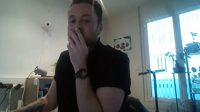 Snapshot of Keviios chatting on 18, 10, 2025 Keviios online show from 18, 10, 2025