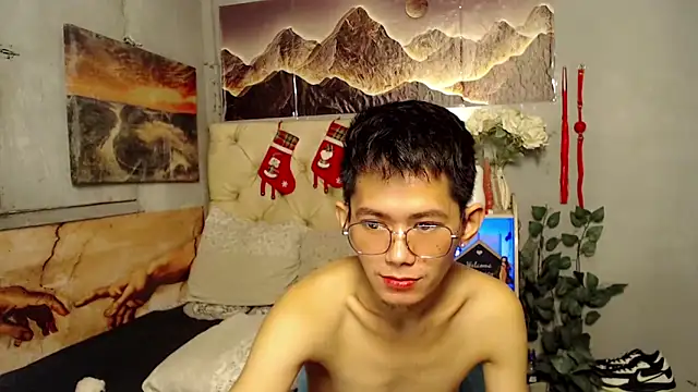 Snapshot of Skinny_CumLoader69 chatting on 13, 9, 2025 Skinny CumLoader69 online show from 13, 9, 2025