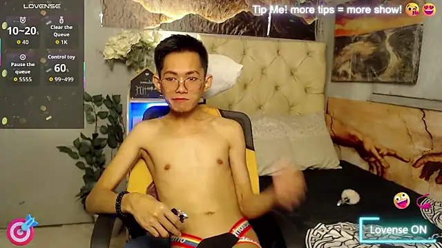 Snapshot of Skinny_CumLoader69 chatting on 28, 9, 2025 Skinny CumLoader69 online show from 28, 9, 2025