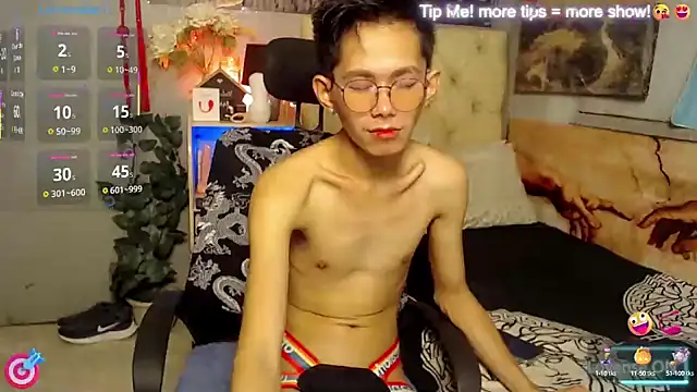Snapshot of Skinny_CumLoader69 chatting on 10, 10, 2025 Skinny CumLoader69 online show from 10, 10, 2025