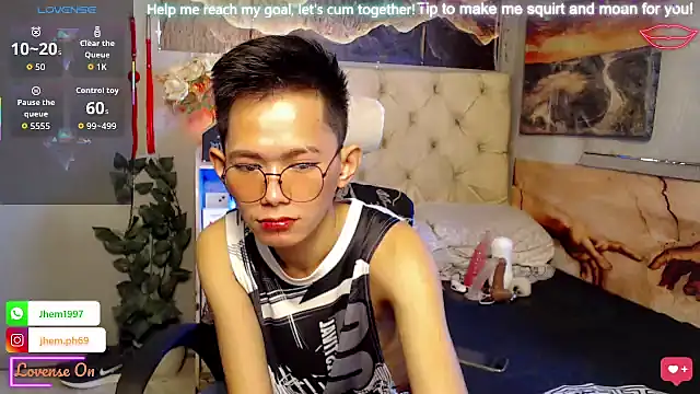 Snapshot of Skinny_CumLoader69 chatting on 24, 10, 2025 Skinny CumLoader69 online show from 24, 10, 2025