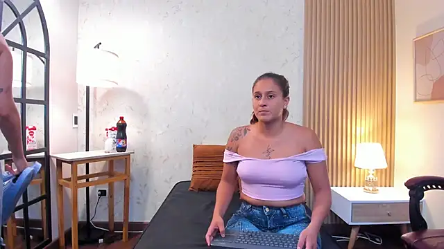 aliceandsia online show from 23, 4, 2026