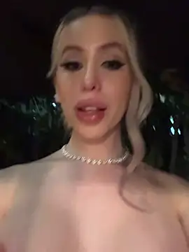 Snapshot of Sweet_Soffi chatting on 31, 10, 2025 Sweet Soffi online show from 31, 10, 2025