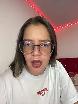 Snapshot of Allison_Bailey chatting on 24, 10, 2025 Allison Bailey online show from 24, 10, 2025