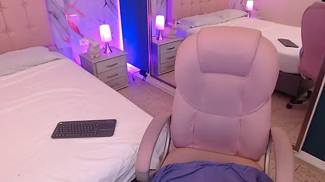 Red kytty6 online show from 20, 11, 2025