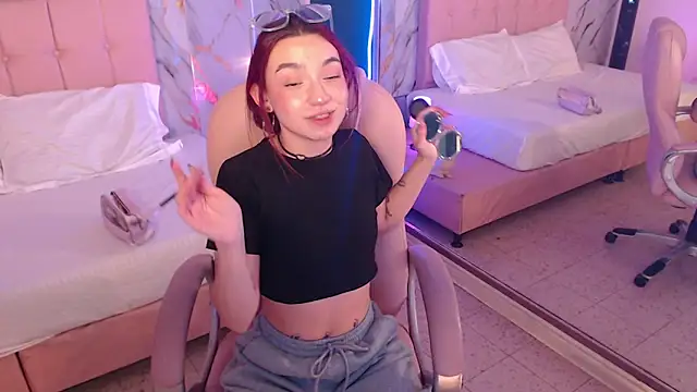 Red kytty6 online show from 13, 3, 2026