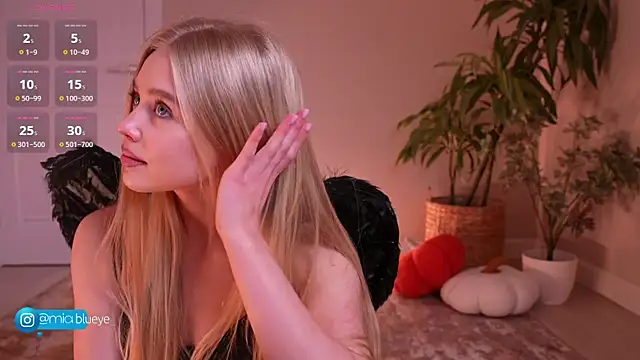 Miablueye online show from 30, 10, 2025